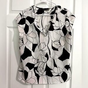 Ivanka Trump Short Sleeve Women’s Blouse, Floral Print, Size M